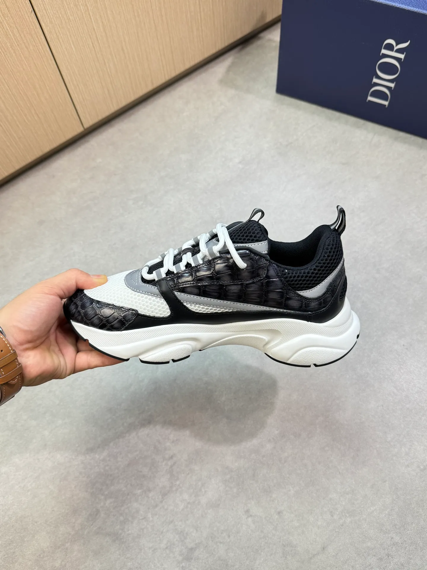 Factory price: 460💰[Dior] Dior - high-end quality original order 🔍🔍🔍 casual sports shoes - upper: 🔝 stone pattern calfskin, high silk mesh canvas, brand totem cloth, tongue and heel; reflective brand webbing - lining: brand canvas - original: ultra-light T men's shoes 💰U foam rubber; two-color molded outsole -Ultra-high quality control·Fine workmanship: highlighted (high-end·nobility·grade) -Size: 39-44 (38, 45, 46, 47, can be customized)·D9285